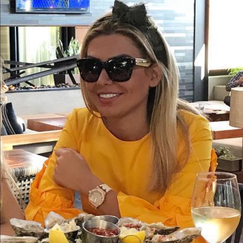 Yellow dress size 6